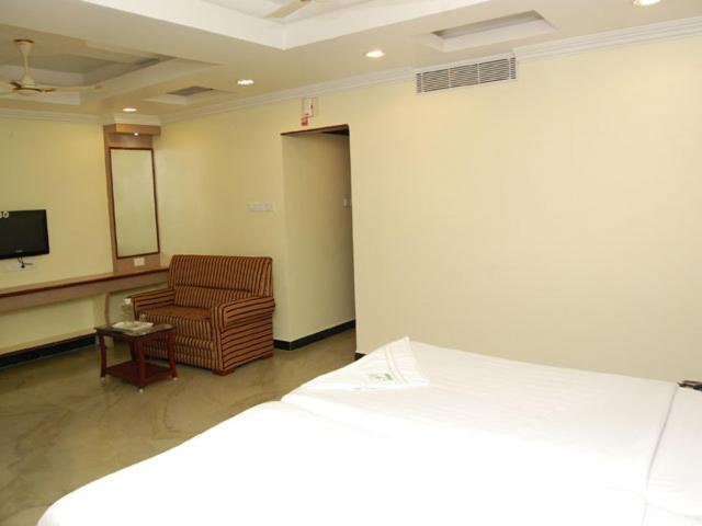 Shri Perumal Inn Pondicherry Room photo